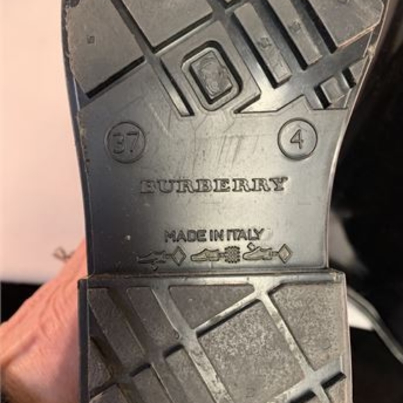 BURBERRY BLACK RAIN BOOTS - Picture 8 of 10